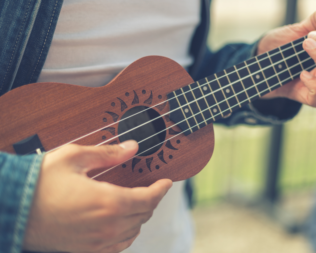 Toi aussi, tu es Tahitien si… 20 habitudes drôles typiquement Tahitiennes, ukulélé