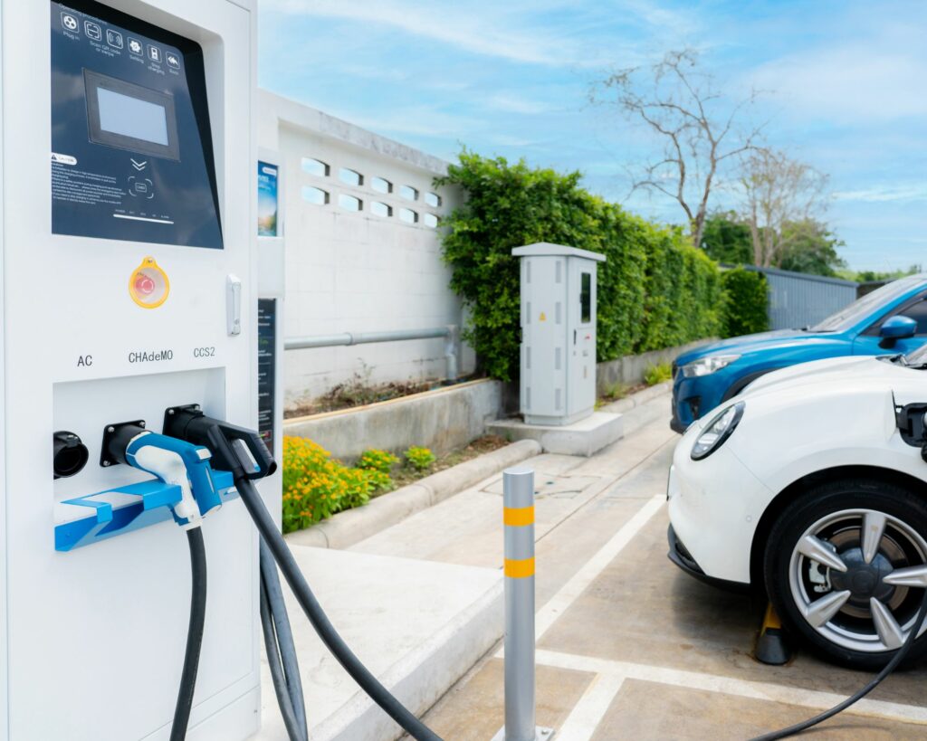 Voiture hybride, pour qui, pourquoi et qu’en est-il sur le marché de la Polynésie Française et de le Nouvelle Calédonie ? marché à faire évoluer