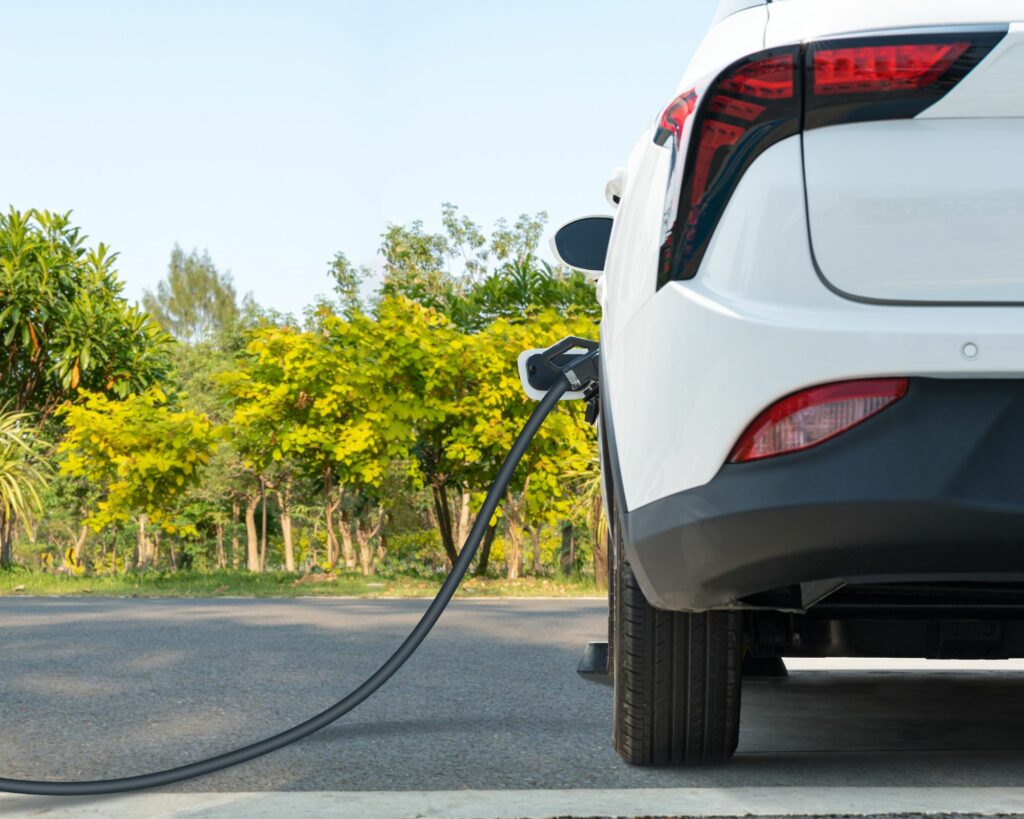 Voiture hybride, pour qui, pourquoi et qu’en est-il sur le marché de la Polynésie Française et de le Nouvelle Calédonie ? pourquoi en choisir une